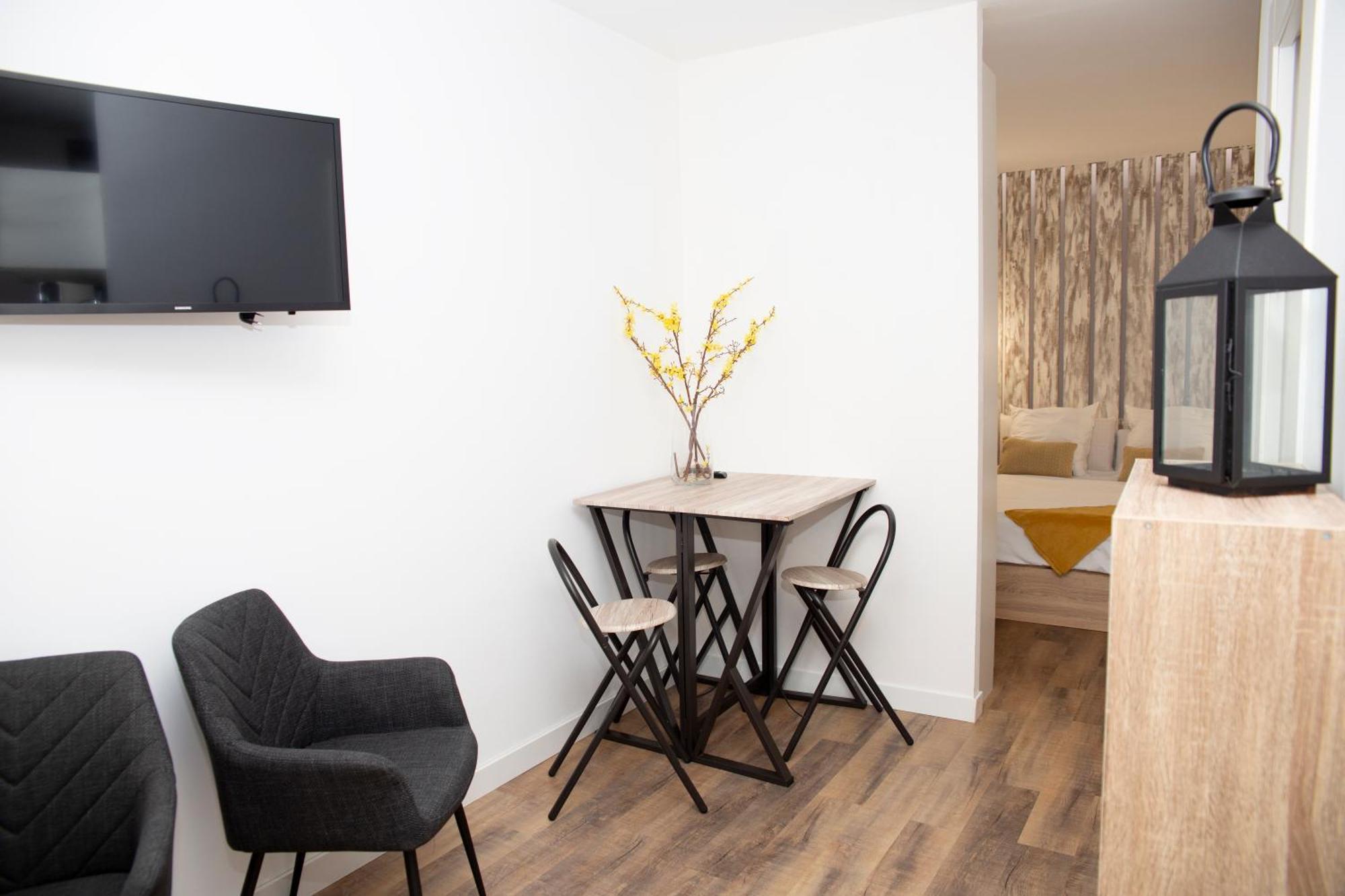 Conil Apartamentos La Dama Y El Vagabundo 콘일데라프론테라 외부 사진