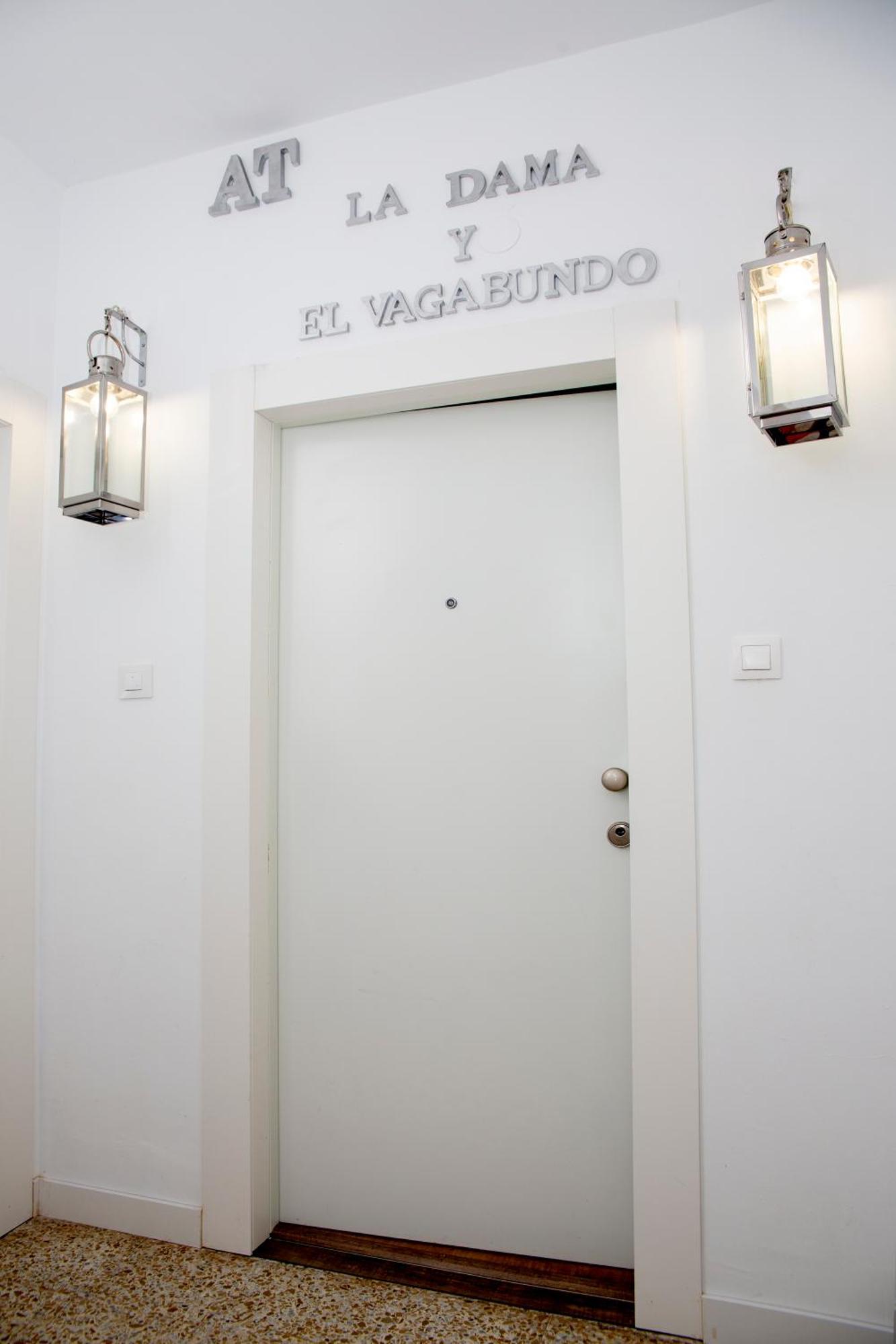 Conil Apartamentos La Dama Y El Vagabundo 콘일데라프론테라 외부 사진